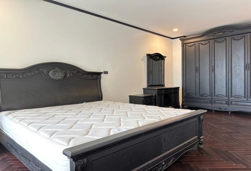 Nice penthouse apartment for rent in Ciputra area 